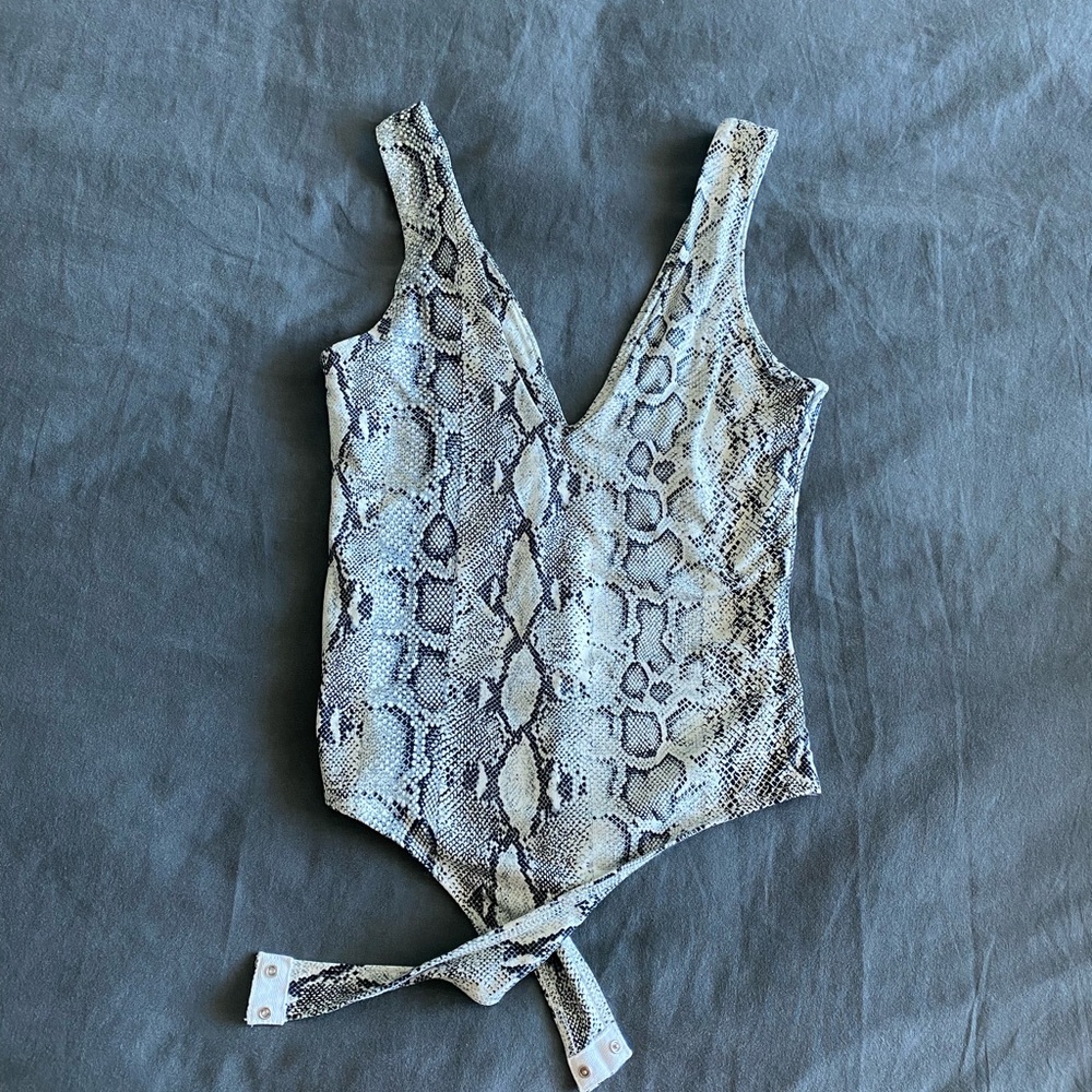Lulu’s bodysuit - Picture 3 of 3